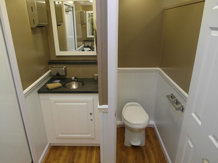 Luxury Mobile Restrooms Komfort Zone Ltd