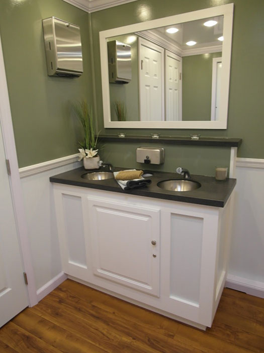 Luxury Mobile Restrooms Komfort Zone Ltd